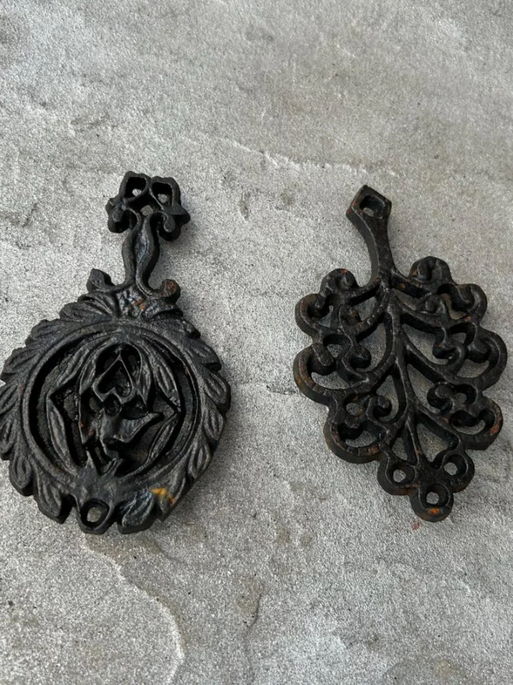 Set of 2 Cast Iron Trivet Potholders